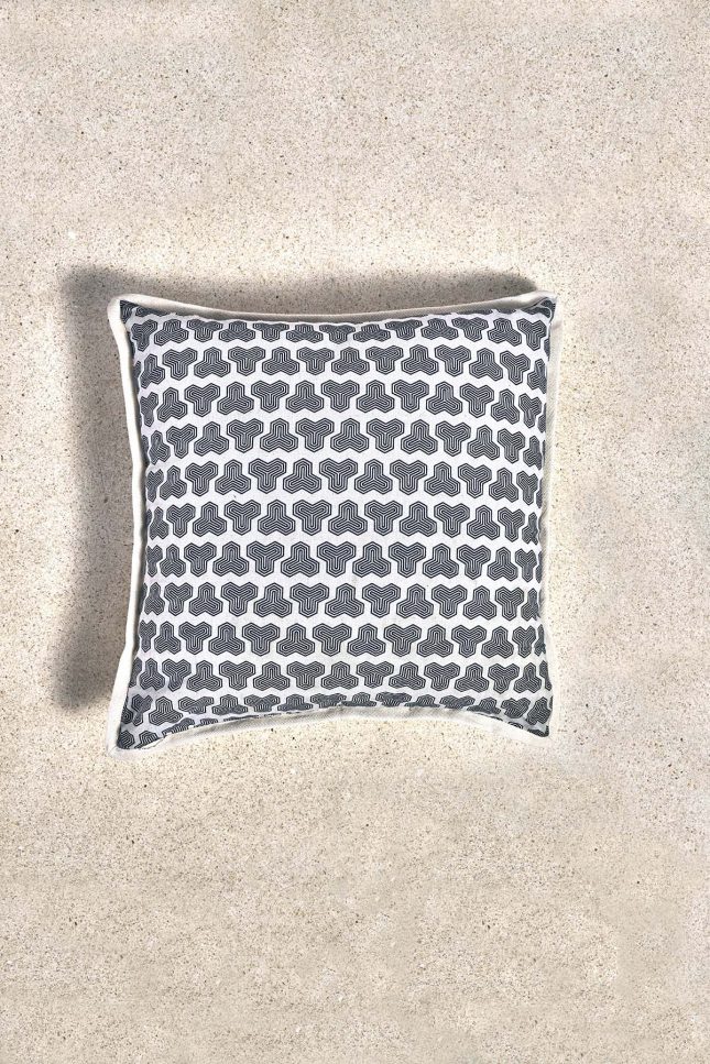 Pillow Case Tripod Black