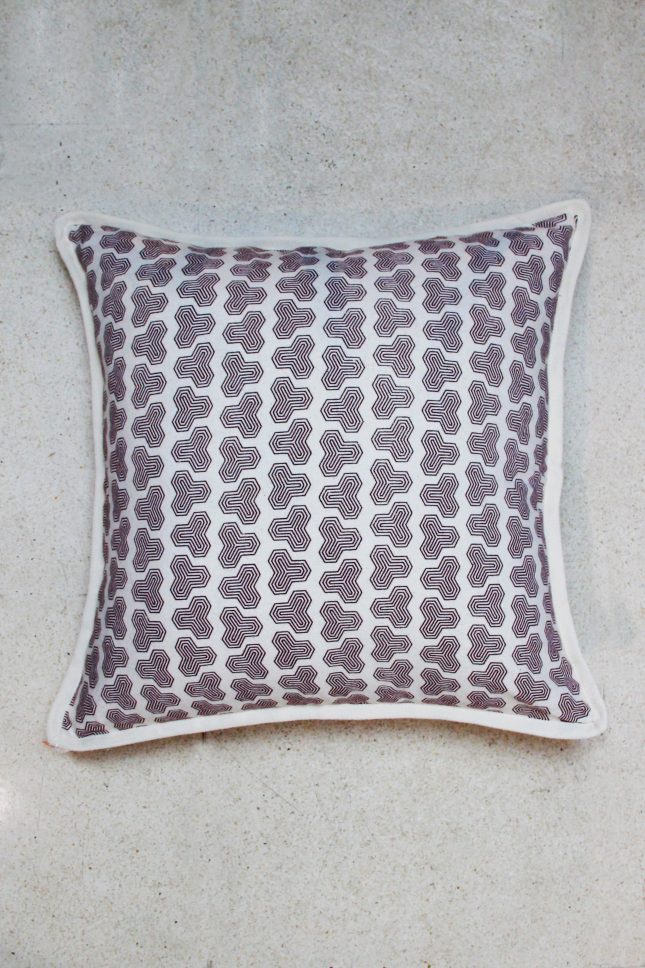 Pillow Case Tripod Brown