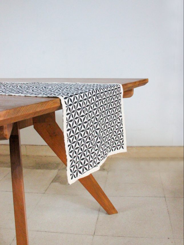 Table Runner Hexastar Black