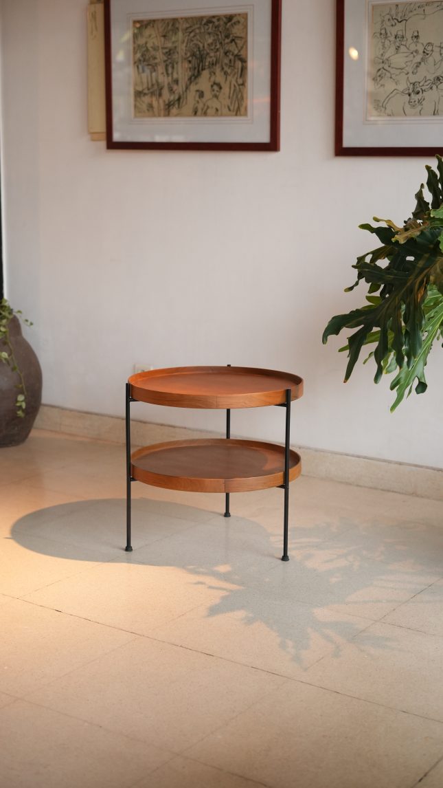 Sawu Middle Table (Full Teak / Block)